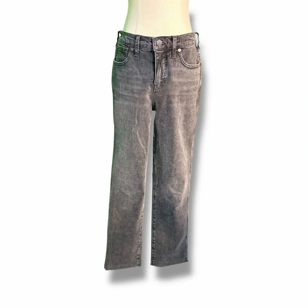 Madewell ‘Petite Mid-Rise Stovepipe Jeans in “Armand” Wash: Raw-Hem Edition 27P